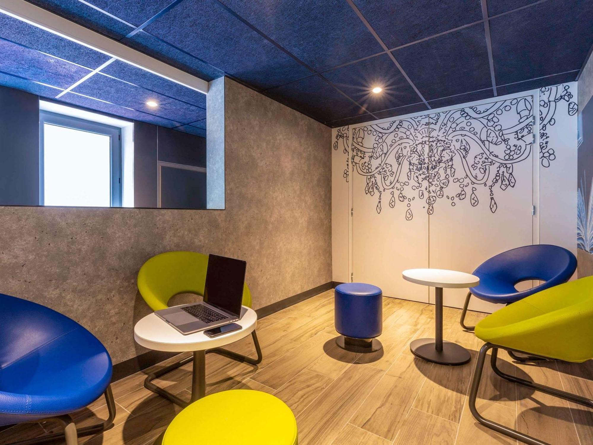 Ibis Budget Paris Clichy Mairie Exteriér fotografie